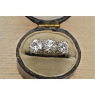ANTIQUE THREE STONE DIAMOND RING